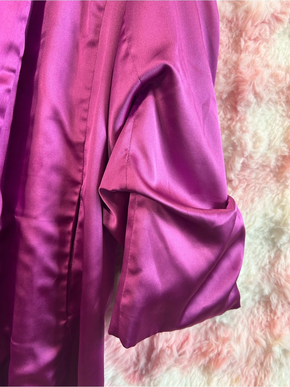 eesome Fuchsia Satin Robe Jacket - Picture 2 of 4